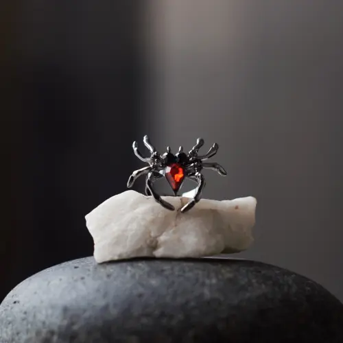 Anillo Crimson Web