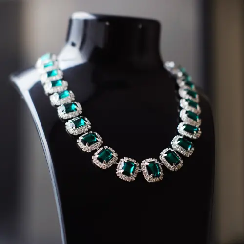 Collar Follaje Verde