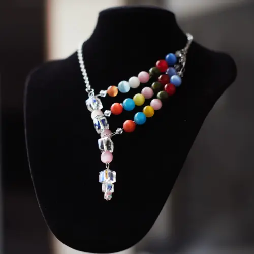 Collar Spectrum Crystal